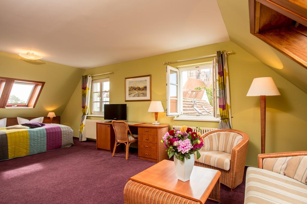 Up Hus Hotel Neuruppin Room photo